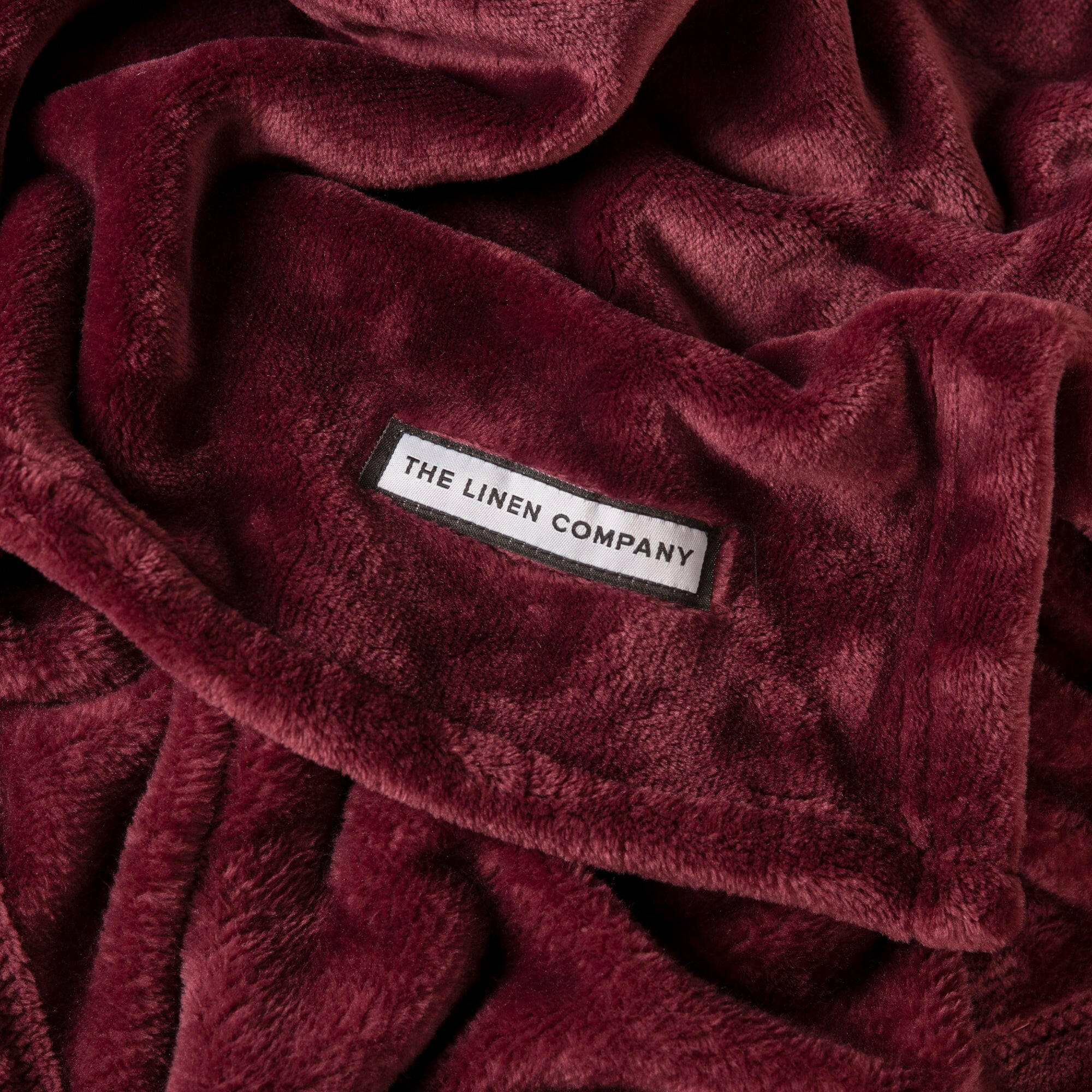 Burgundy Microfiber Plush Blanket - THE LINEN COMPANY